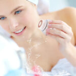 Electric Facial Cleansing Brush & Deep Pore Massager - Image 2